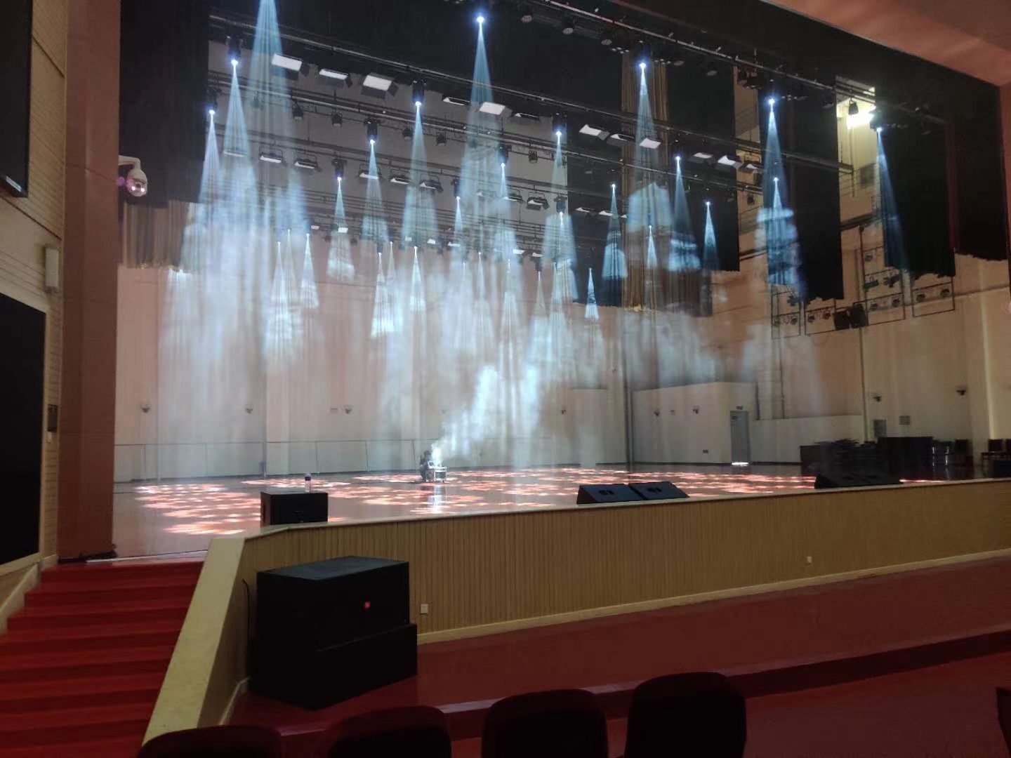 light and sound theater